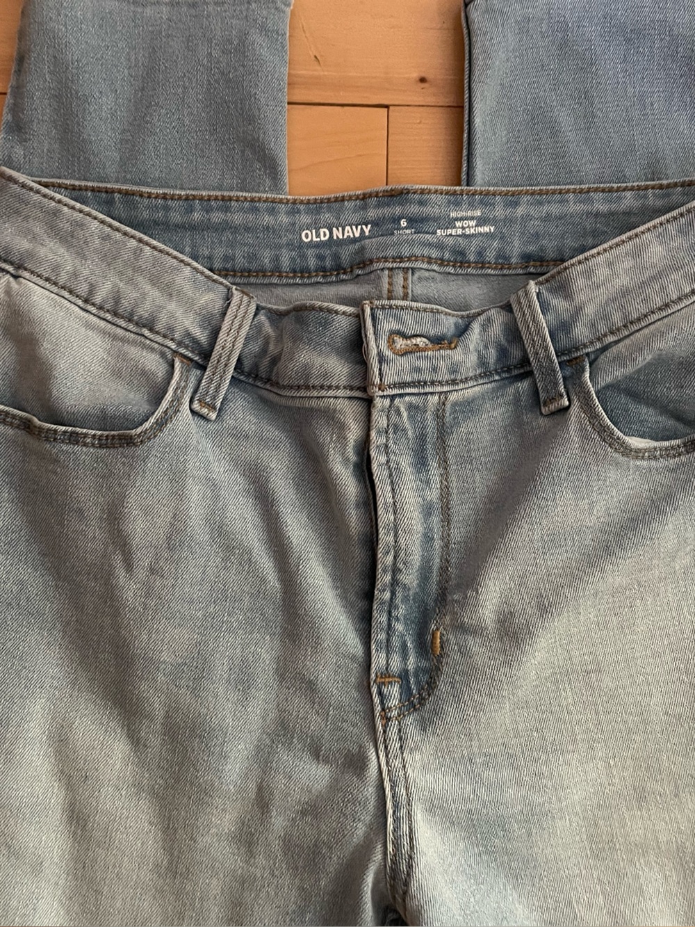 OLD NAVY HIGH RISE WOW SUPER SKINNY